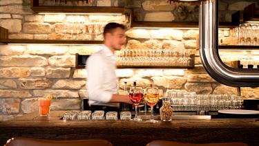 01 bar